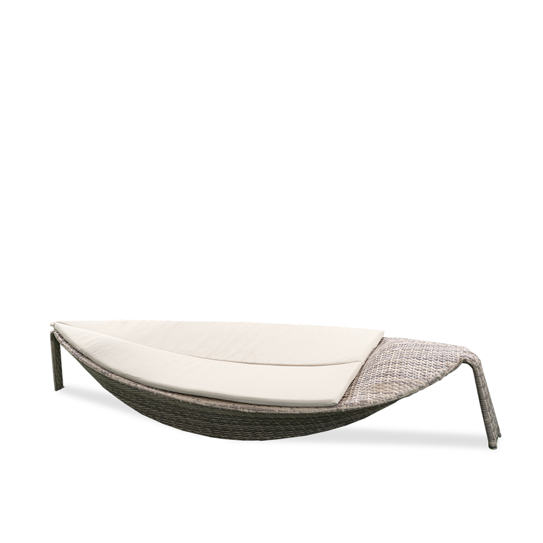 Modern Outdoor Chaise lounge